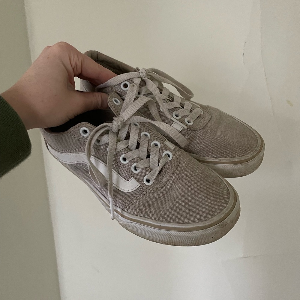 lace up vans old skool shoe